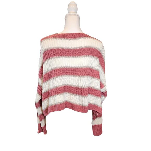 American Eagle Knit Sweater. Size M - Raspberry and Cream. Mid-length. - Picture 2 of 7